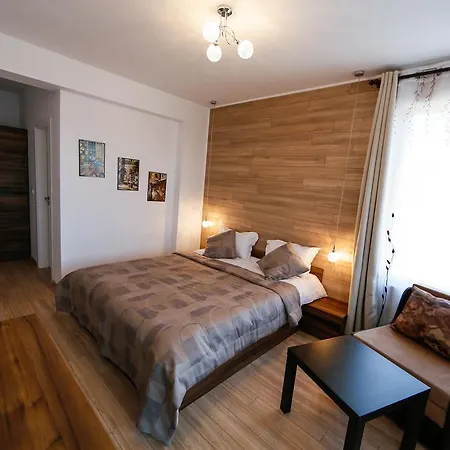Twin House Πανσιόν 3*