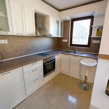 Twin House Πανσιόν