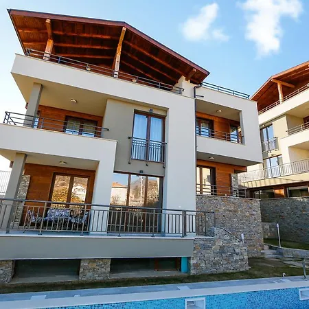 Πανσιόν Twin House 3*