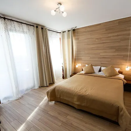 Πανσιόν Twin House 3*
