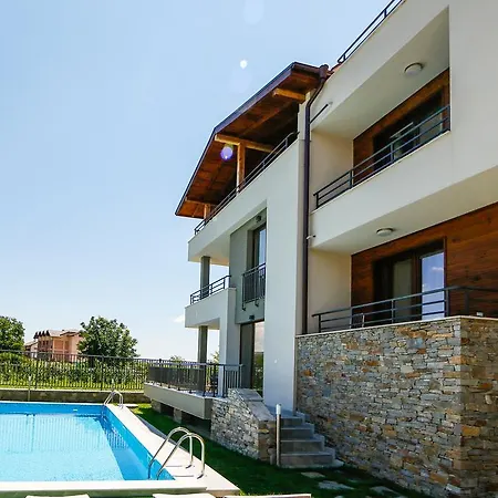 招待所 亭豪斯度假屋 奥格尼亚诺沃