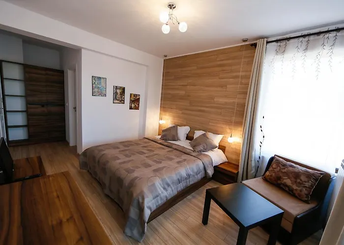 Twin House Pensjonat 3*